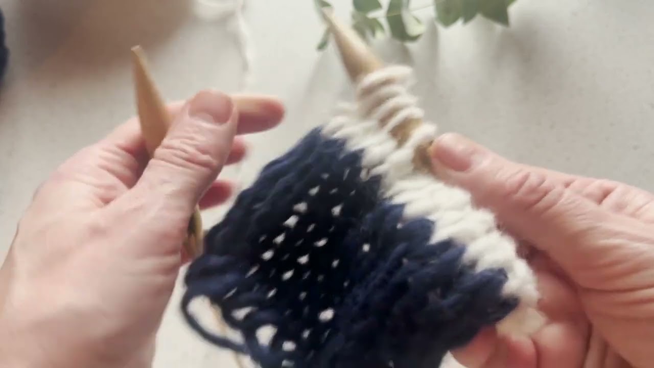 Strikk Din første genser med meg - Øke med løkkeopplegg