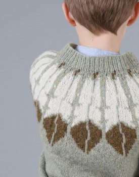 Knitting pattern – Light feather sweater